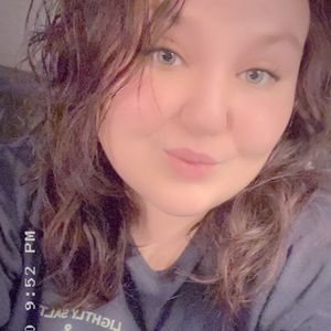 Meet your Posher, Carissa